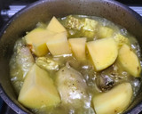 Foto langkah ke 3 dari resep Kare Ayam dan Sayuran.