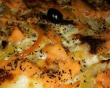 Une image de l'étape 4 de Pizza à la truite fumée et anchois.
