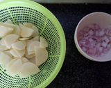A picture of step 1 of Spanish Omelette.