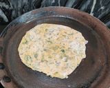 A picture of step 4 of Methi bathua paratha.