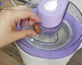 Foto del paso 8 de la receta: Helado de Choco-Bons (Shoko-Bons) en heladera