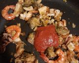 Foto del paso 3 de la receta: Fideuá con ajos tiernos y alcachofas