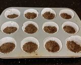 A picture of step 5 of Individual Vanilla Cheesecakes with Chocolate Ganach Topping.