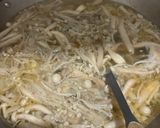 Foto langkah ke 5 dari resep Mushroom Beef Soup.
