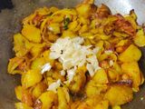 আলু চোখা উইথ এগ ফ্রাই(aloo chokha with egg fry recipe in Bengali)