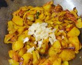 আলু চোখা উইথ এগ ফ্রাই(aloo chokha with egg fry recipe in Bengali) রেসিপি ধাপ - 1 ছবি