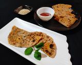 A picture of step 4 of Quinoa stuff paratha.