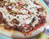 A picture of step 5 of Chicken tikka pizza without oven.