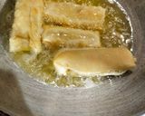 A picture of step 6 of स्पाइसी नूडल्स रोल.
