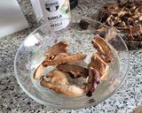 Foto del paso 2 de la receta: Pollo guisado con boletus y trufa