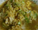 Foto langkah ke 5 dari resep Mie Soto Kuah Kobe.