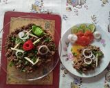 A picture of step 2 of Bhuna hua qeema.
