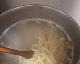 Foto del paso 5 de la receta: Linguini con salsa de setas