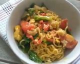 Foto langkah ke 5 dari resep Resep Indomie Goreng.