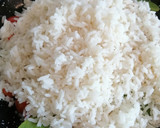 Foto del paso 6 de la receta: Arroz con tirabeques, setas y espinacas