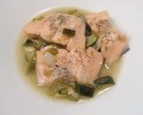 Foto del paso 2 de la receta: 209. Cazuela de salmón en salsa con calabacín