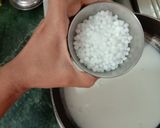 A picture of step 2 of Sabudana Kheer.