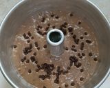 Foto langkah ke 3 dari resep 12/26. triple Chocolate Chiffon Cake.