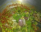 A picture of step 6 of Green Peas and Paneer Curry.