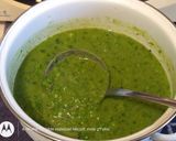 Mentás-spenótos zöldborsófőzelék rántott párizsival recept fázis 9 fotója