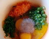 Foto langkah ke 2 dari resep Omelet sayur.