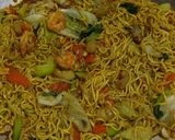 Foto langkah ke 2 dari resep Bakmie Goreng Seafood.