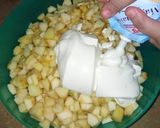 A picture of step 1 of Rich apple salad.