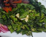 Foto del paso 4 de la receta: Bondiola y verduras a la chapa con ensalada de espinaca y huevo