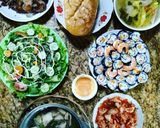 Hình bước làm 4 của món 🍣🍘 Cơm cuộn tôm