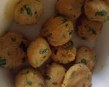 A picture of step 2 of Makki vada.