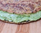 Foto del paso 5 de la receta: Sanguchito saludable de palta y huevo con pan de lino en sartén 🍳 pancito sin horno 🥵