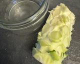Une image de l'étape 1 de Troncs de brocolis en pickles.