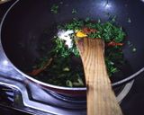 A picture of step 3 of Methi Matar.