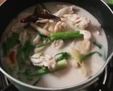 รูปขั้นตอนการทำที่ 3 ของ ต้มข่าไก่