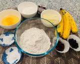 Hình bước làm 1 của món Banana bread (bánh chuối nướng)