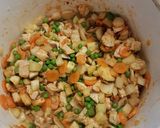 Tárkonyos csirkeraguleves recept fázis 4 fotója