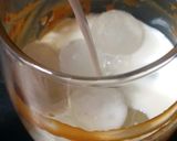 Foto del paso 2 de la receta: Dulce de Leche Ice Coffee Latte