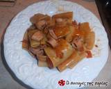 Ζυμαρικά (paccheri) σε κόκκινη σάλτσα καλαμαριών φωτογραφία βήματος 23
