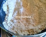 A picture of step 2 of Millet ladoo nachni with chocolate.