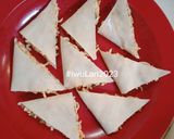 Foto langkah ke 4 dari resep Pangsit Lipat Isi Mie Tahu.