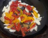Foto langkah ke 1 dari resep Tumis Daging Paprika.