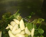 A picture of step 2 of Green chilli chutney.