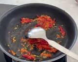 A picture of step 3 of Stir Fried Clam with Sweet Basil (Thai Basil).
