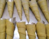 Foto langkah ke 2 dari resep Pastel Contong / Pastel Unicorn / Pastel CumCum.