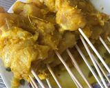 A picture of step 2 of Chicken Satay.