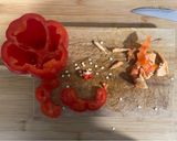 Foto del paso 1 de la receta: Pimiento asado relleno de atún y huevo en freidora de aire