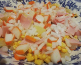 Foto del paso 2 de la receta: Ensaladilla de piña, surimi y pavo