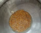 A picture of step 2 of Cheesy masala popcorn.