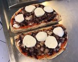 Une image de l'étape 11 de Trevisana aux tomates séchées mozzarella ail et oignon façon bruschetta.