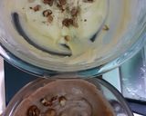 A picture of step 5 of Marbal muffins.